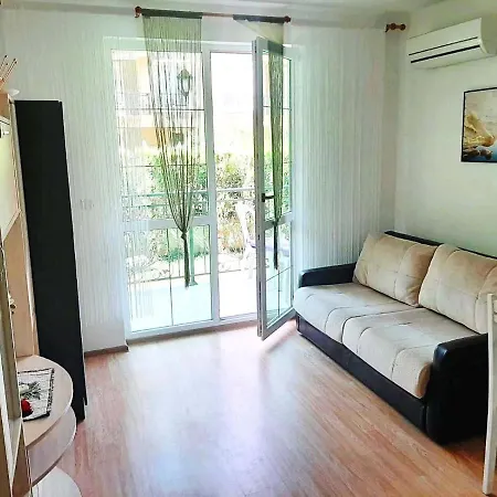 Dream Studio Golden Hermes Apartment